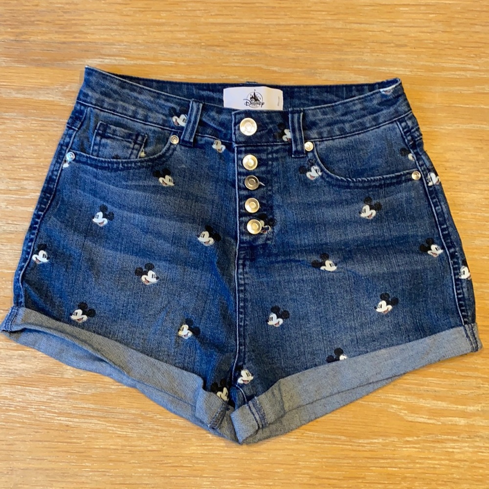 Disney Parks denim shorts, size 3